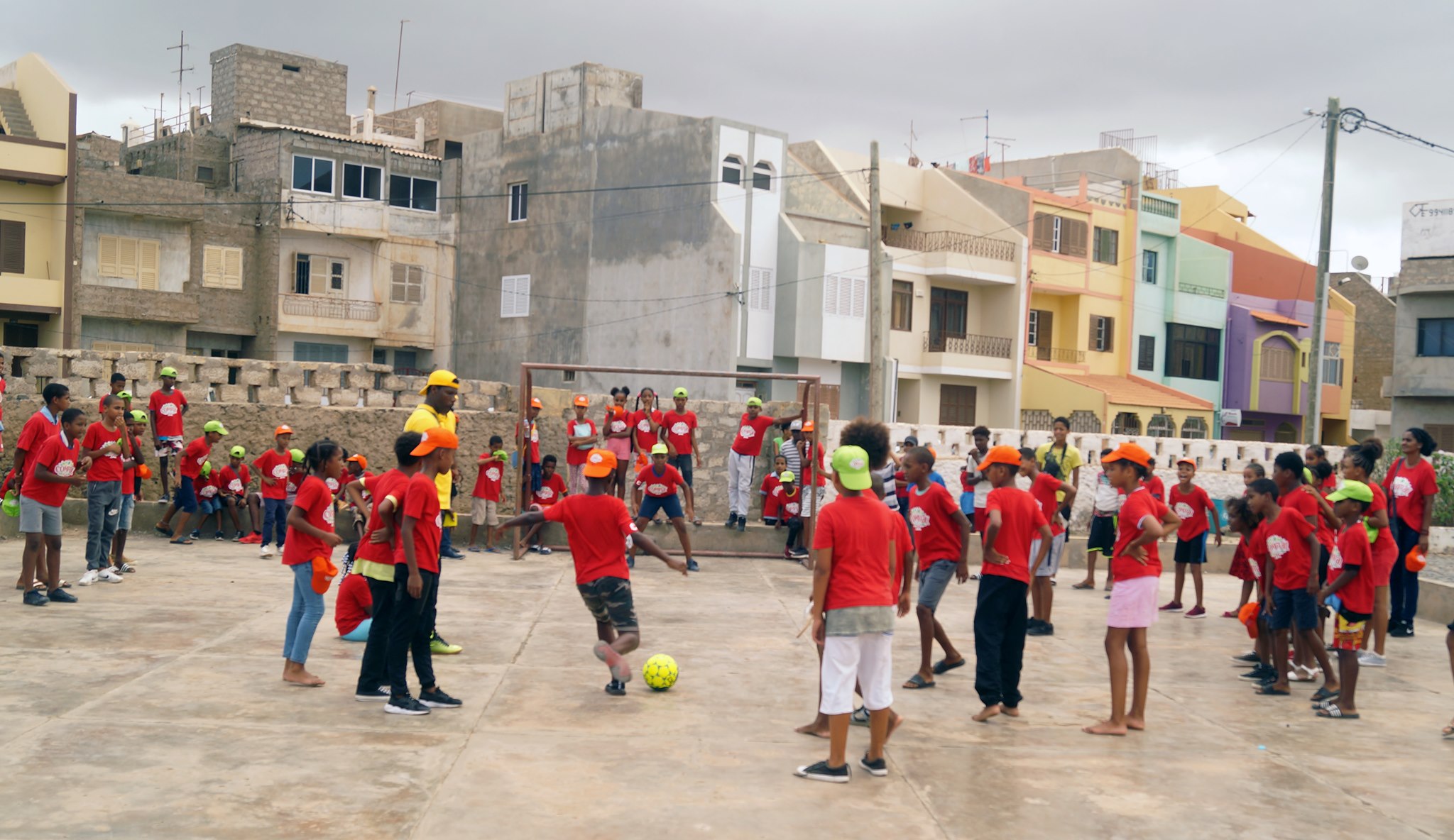 Escola de Manchole recebe Palestra sobre Nutrição, Dança Aeróbica e Jogos Pedagógicos em comemoração do Dia Compal e Dia Mundial da Alimentação