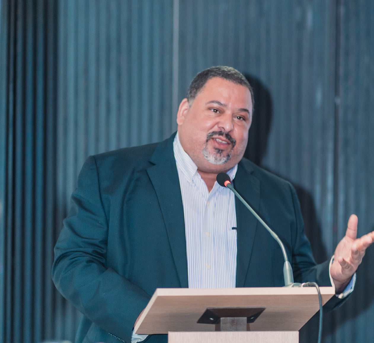 Presidente da FICASE Participa no Simpósio sobre "Sistemas Alimentares Sustentáveis" de Santo Antão