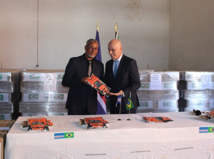 Cabo Verde recebe ajuda alimentar do Brasil para as Cantinas Escolares